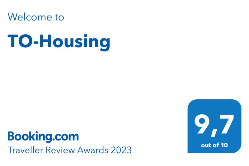 booking-2023-traveller-review-award